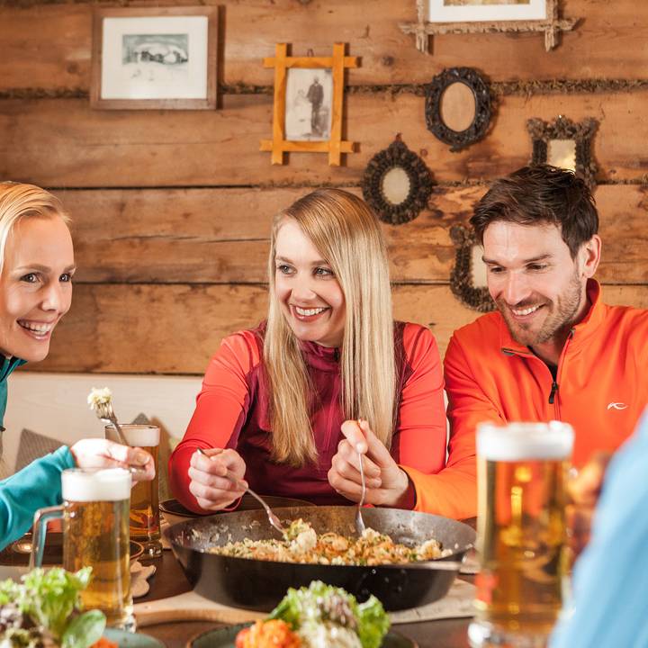 Hochkönig ski hut with friends